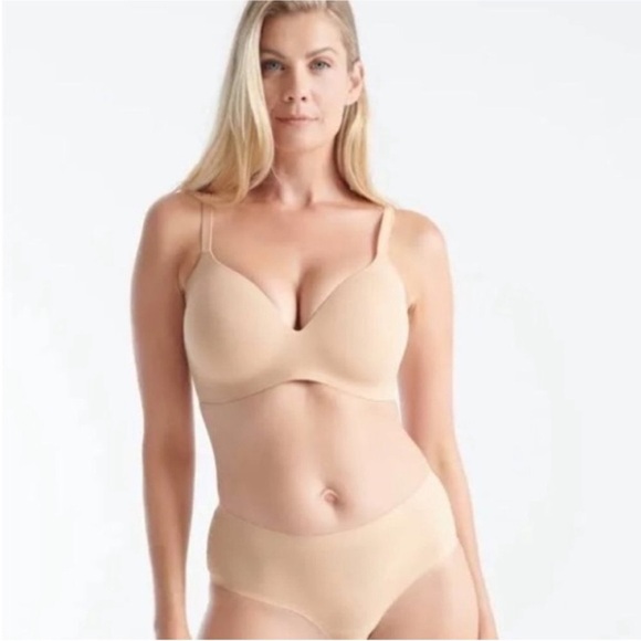 KNIX Wingwoman Contour Wireless Bra Nude. - Picture 2 of 10